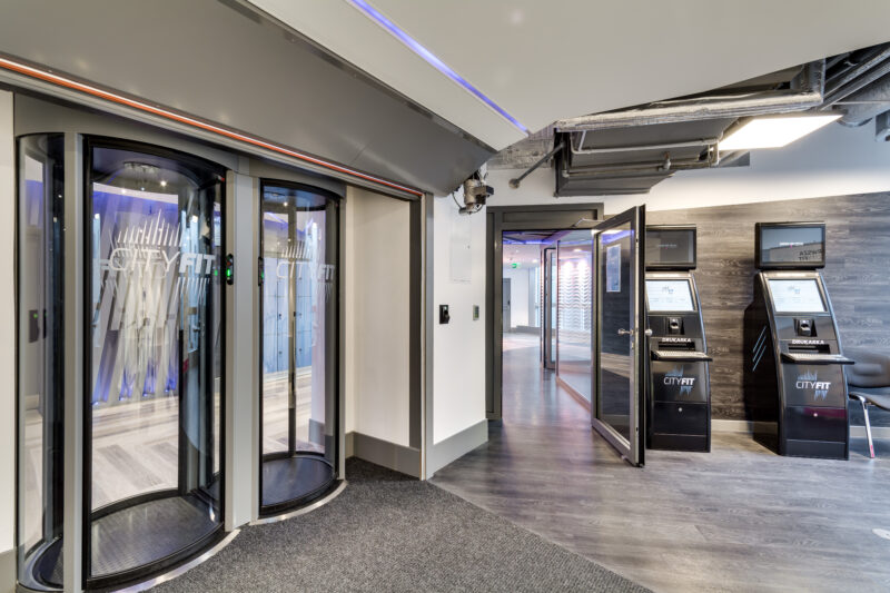 Wnętrze siłowni CityFit Rondo ONZ Warszawa 24/7