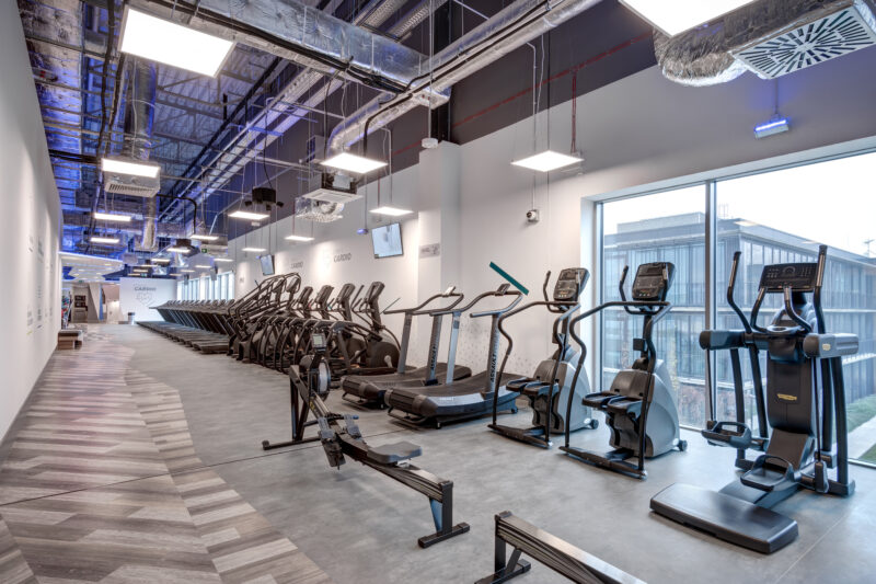 Wnętrze siłowni CityFit Atrium Reduta Warszawa 24/7