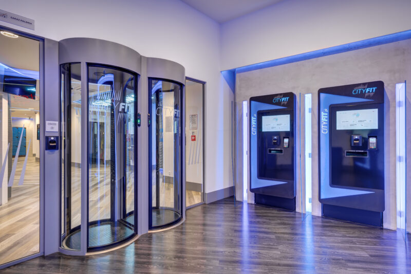Wnętrze siłowni CityFit Atrium Reduta Warszawa 24/7