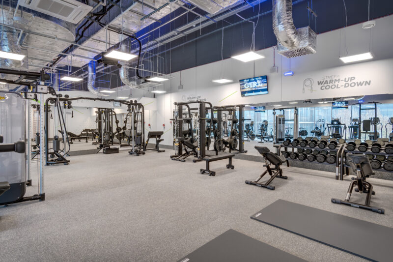 Wnętrze siłowni CityFit Atrium Reduta Warszawa 24/7
