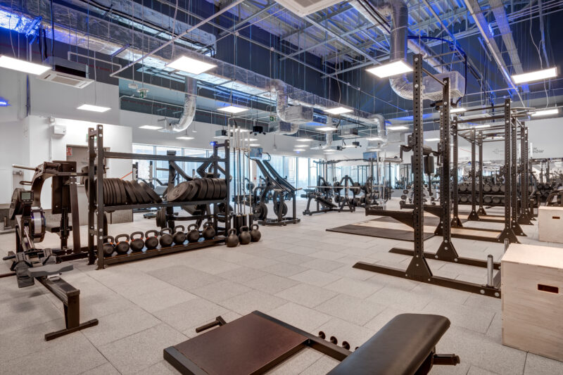 Wnętrze siłowni CityFit Atrium Reduta Warszawa 24/7