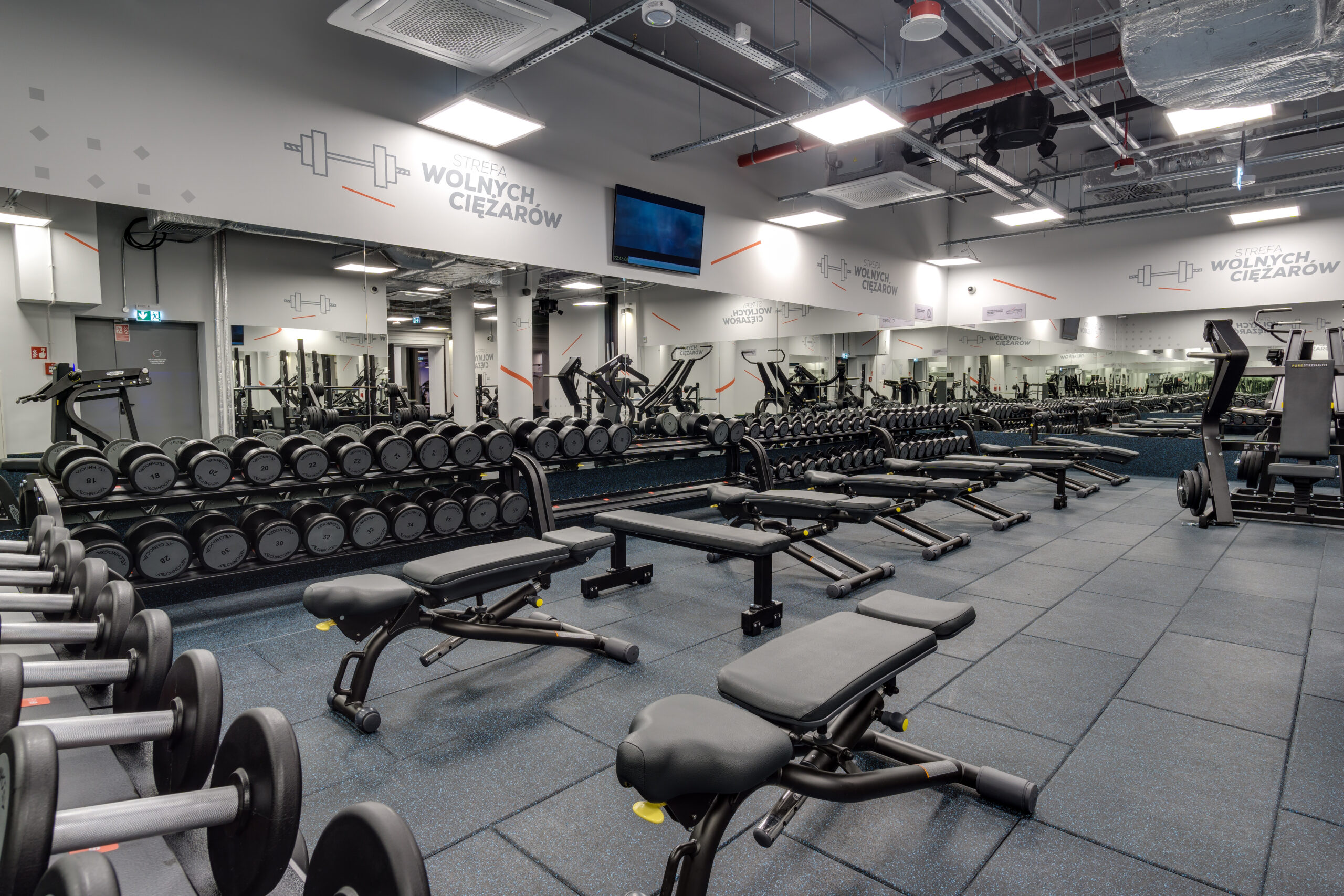 Wnętrze siłowni CityFit Galeria Rondo Wiatraczna Warszawa 24/7