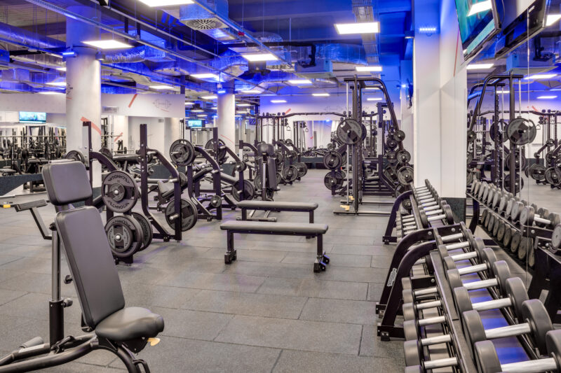 Wnętrze siłowni CityFit Katowice Rynek 24/7