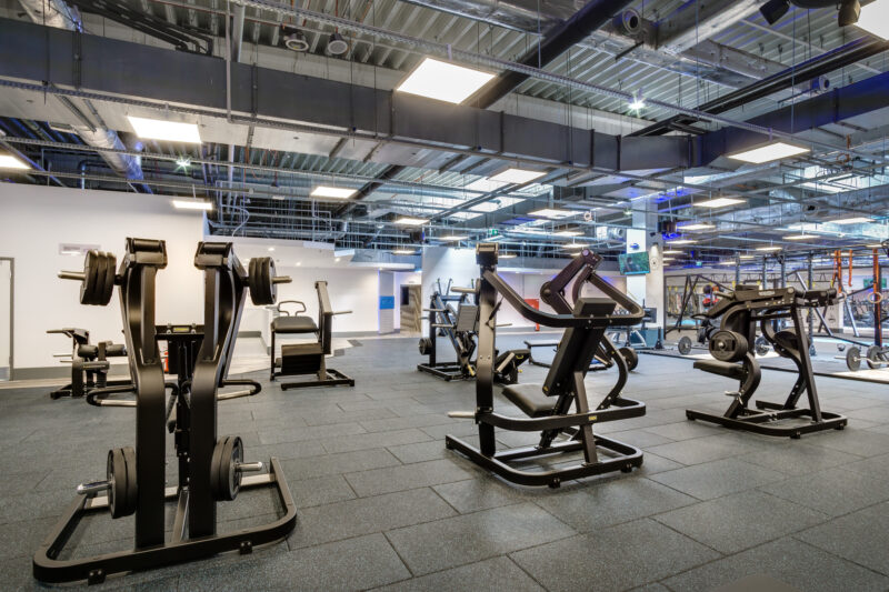 Wnętrze siłowni CityFit Poznań Galeria Pestka 24/7