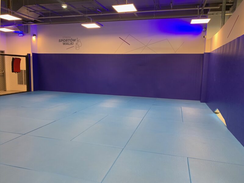 Wnętrze siłowni CityFit Poznań Galeria Pestka 24/7