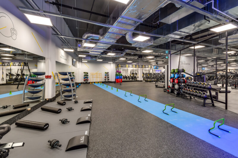 Wnętrze siłowni CityFit Wrocław Wroclavia 24/7
